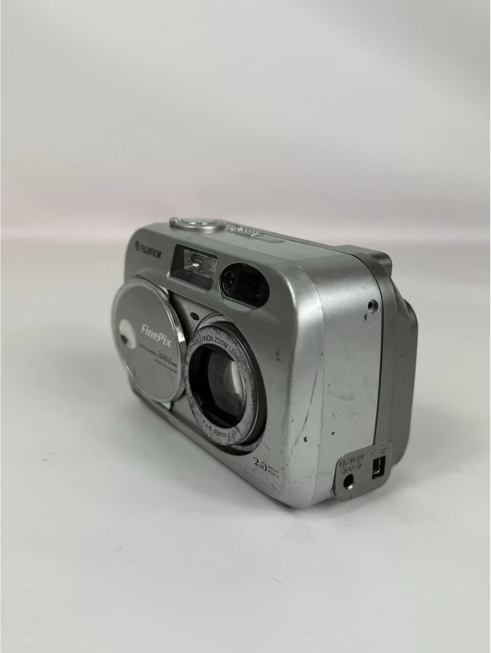 Fujifilm Finepix 2600 Zoom Digital Camera 2 MP For Parts